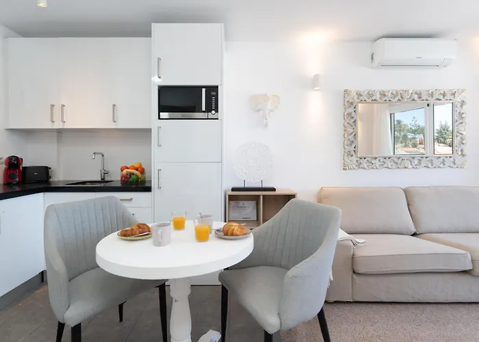 Palm View Camelias Apartment